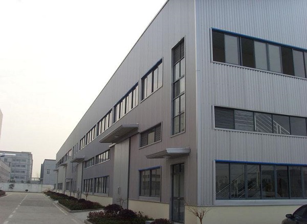 鋼結(jié)構廠房施工遇到特殊天氣，這4個問題要注意