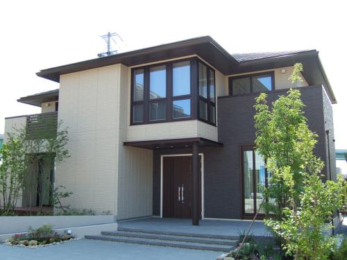 輕鋼結(jié)構(gòu)房屋適合農(nóng)村建房嗎，過來人：我看行